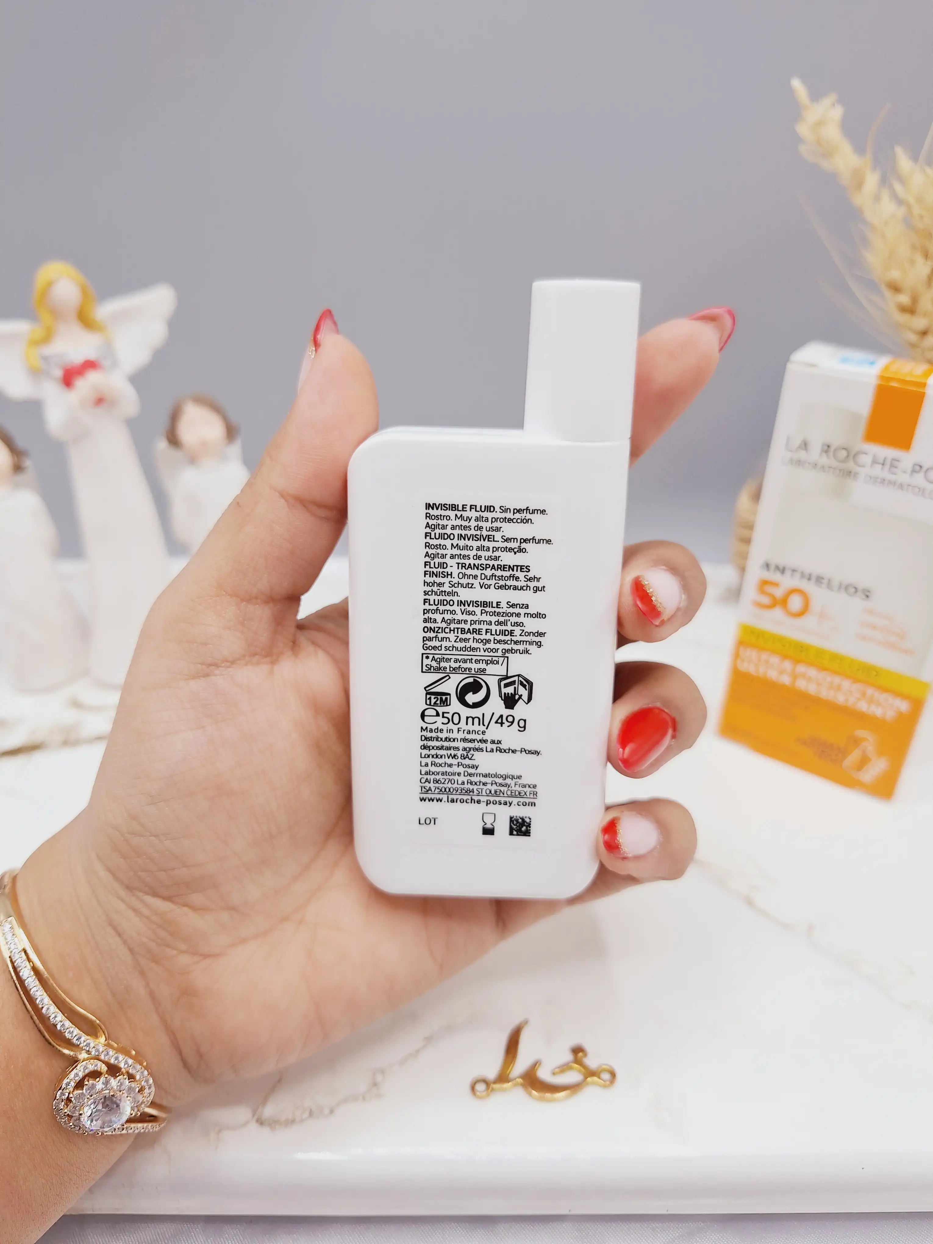 ضد آفتاب بی رنگ لاروش پوزای با spf50 ساخت امارات کد 2662