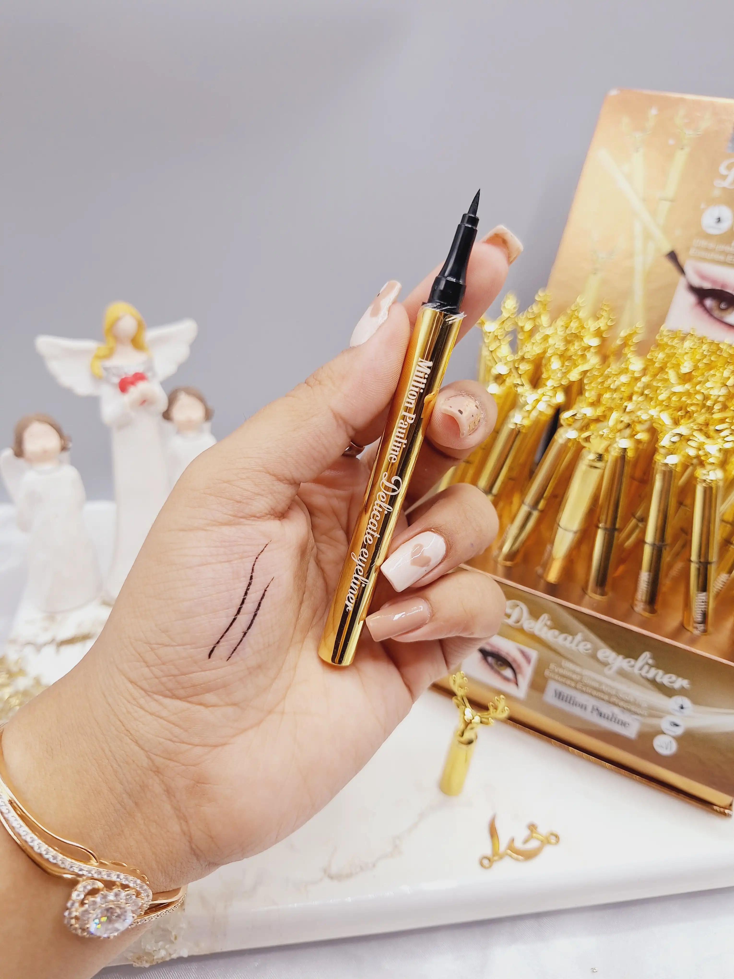 خط چشم ماژیکی ضدآب طرح گوزن برند Million Pauline کد m22-60
