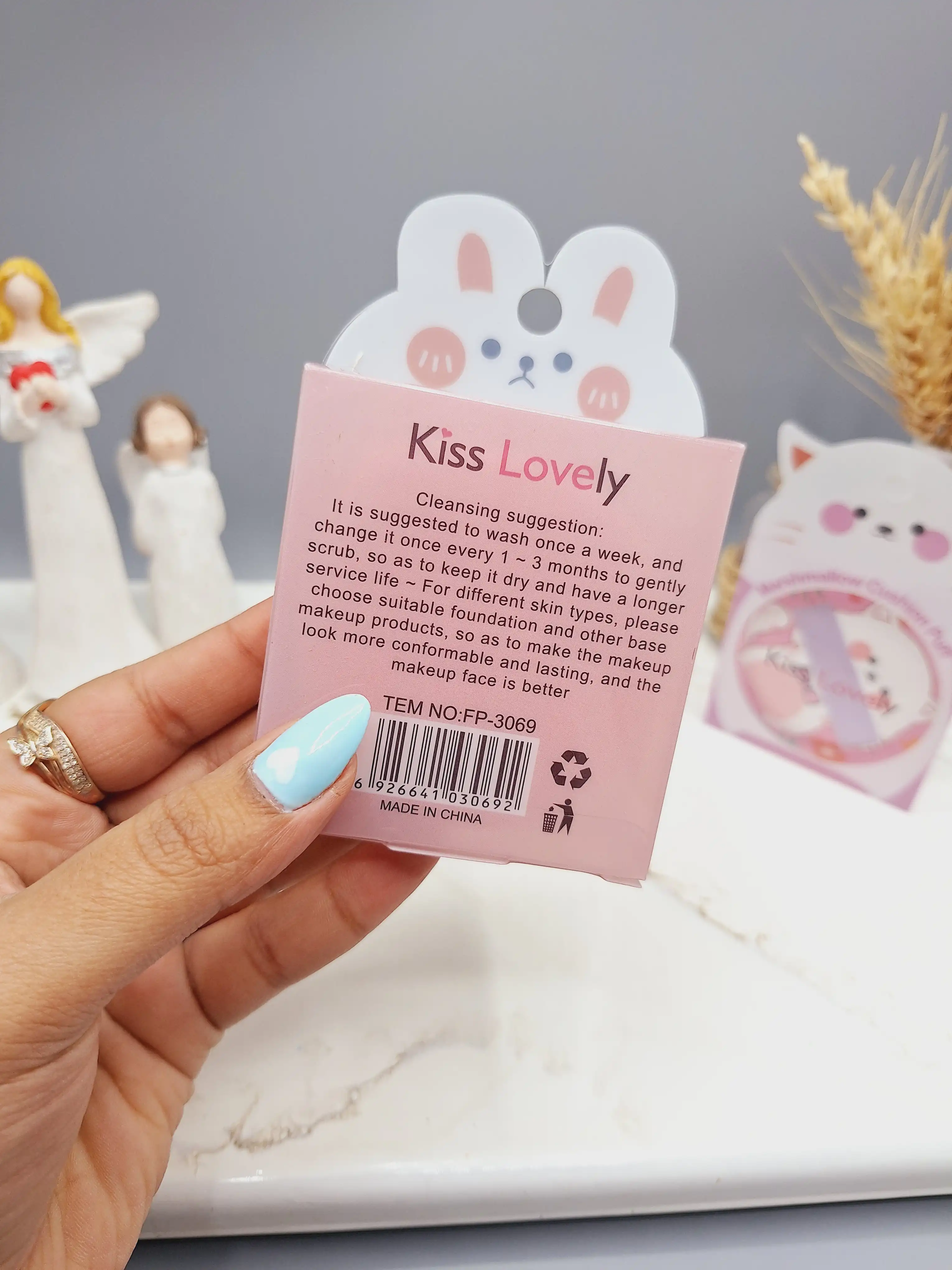 پد انگشتی خرگوشی کیوت سایز بزرگ مخصوص میکاپ برند Kiss Lovely کد FP3069
