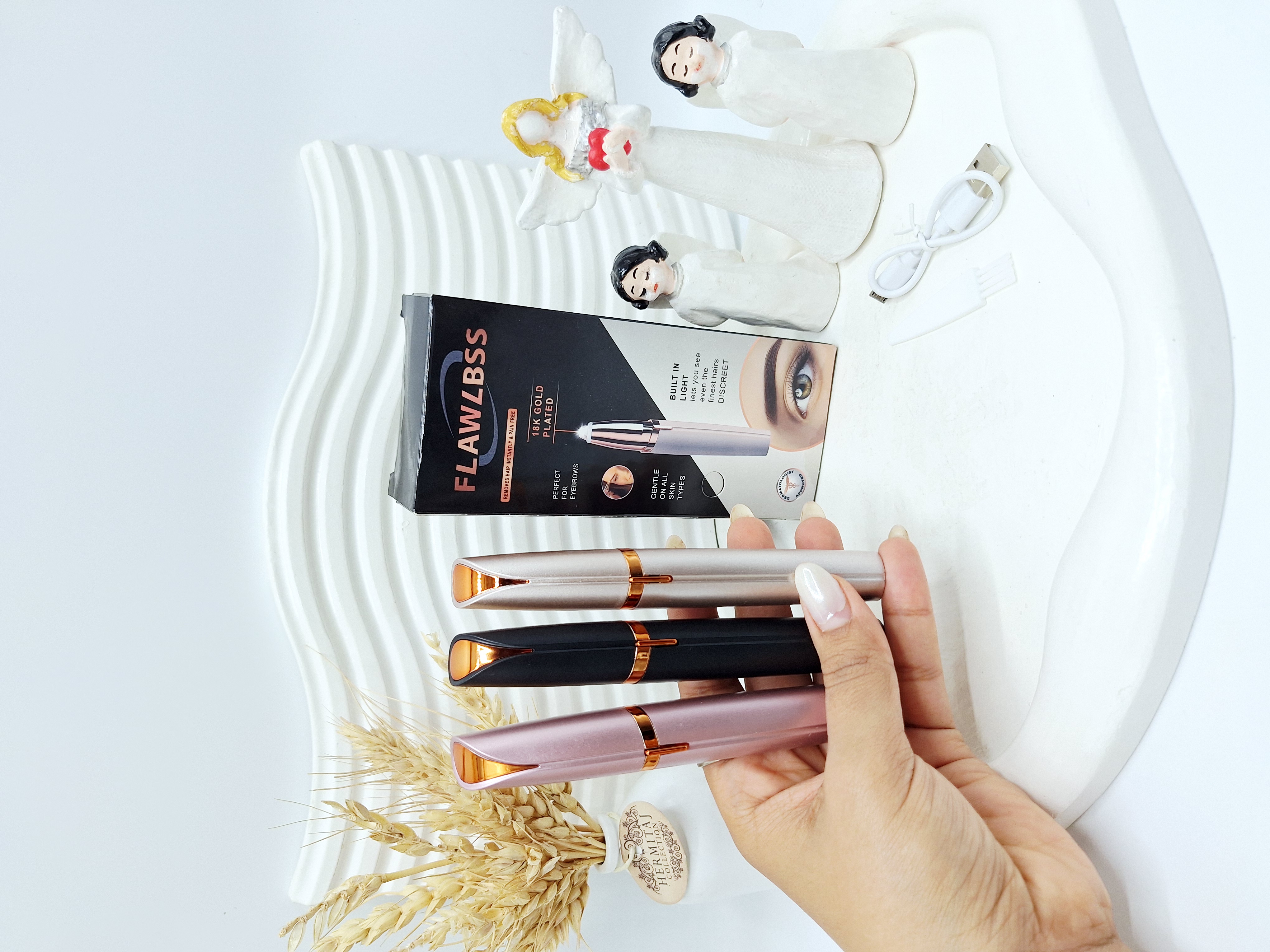 موزن مخصوص ابرو حرفه ای Flawlbss کد 0556موزن مخصوص ابرو حرفه ای Flawlbss کد 0556