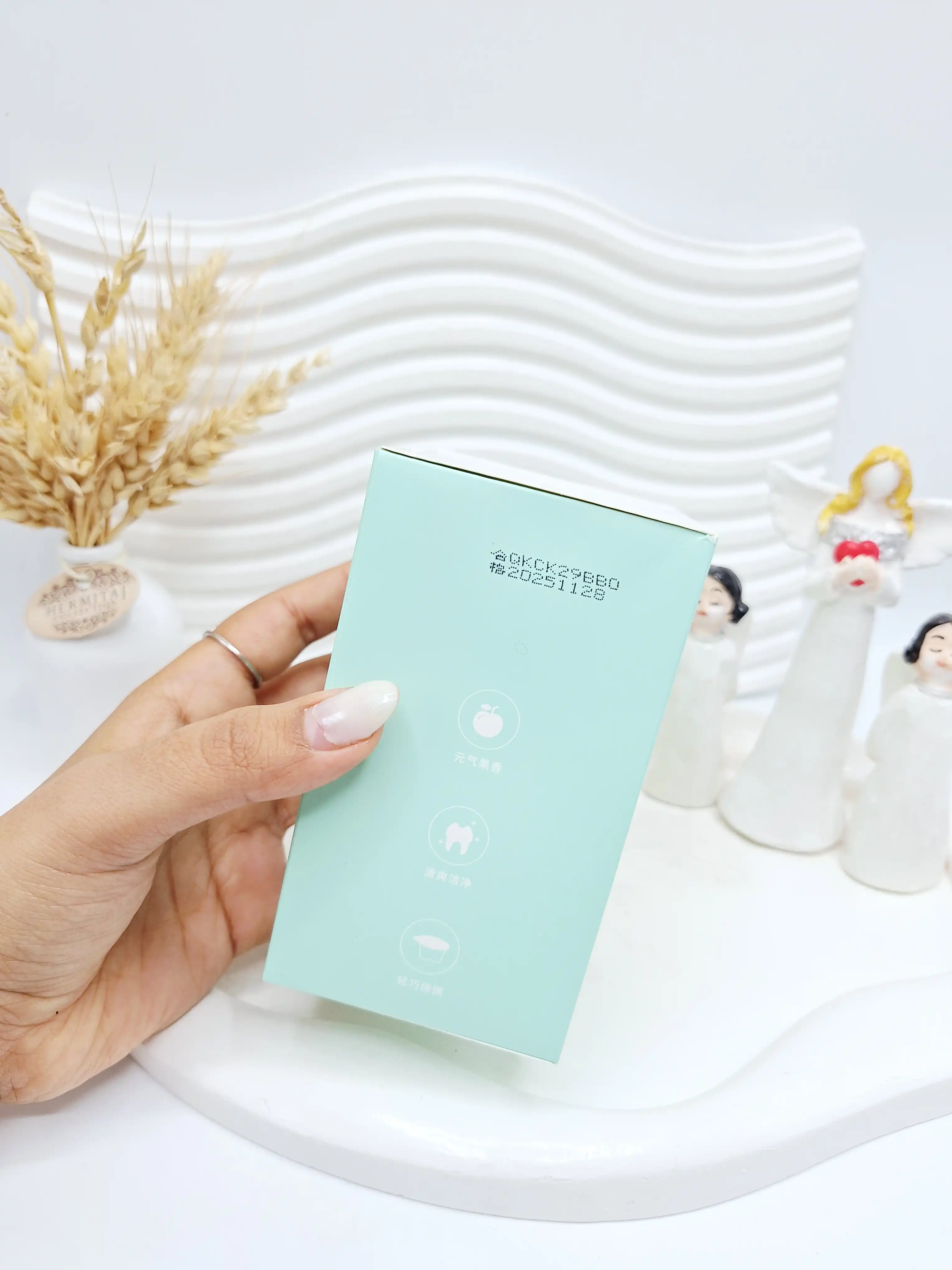 دهانشویه دونه ای طراوت بخش نعنا ZHIDUO کد 3435