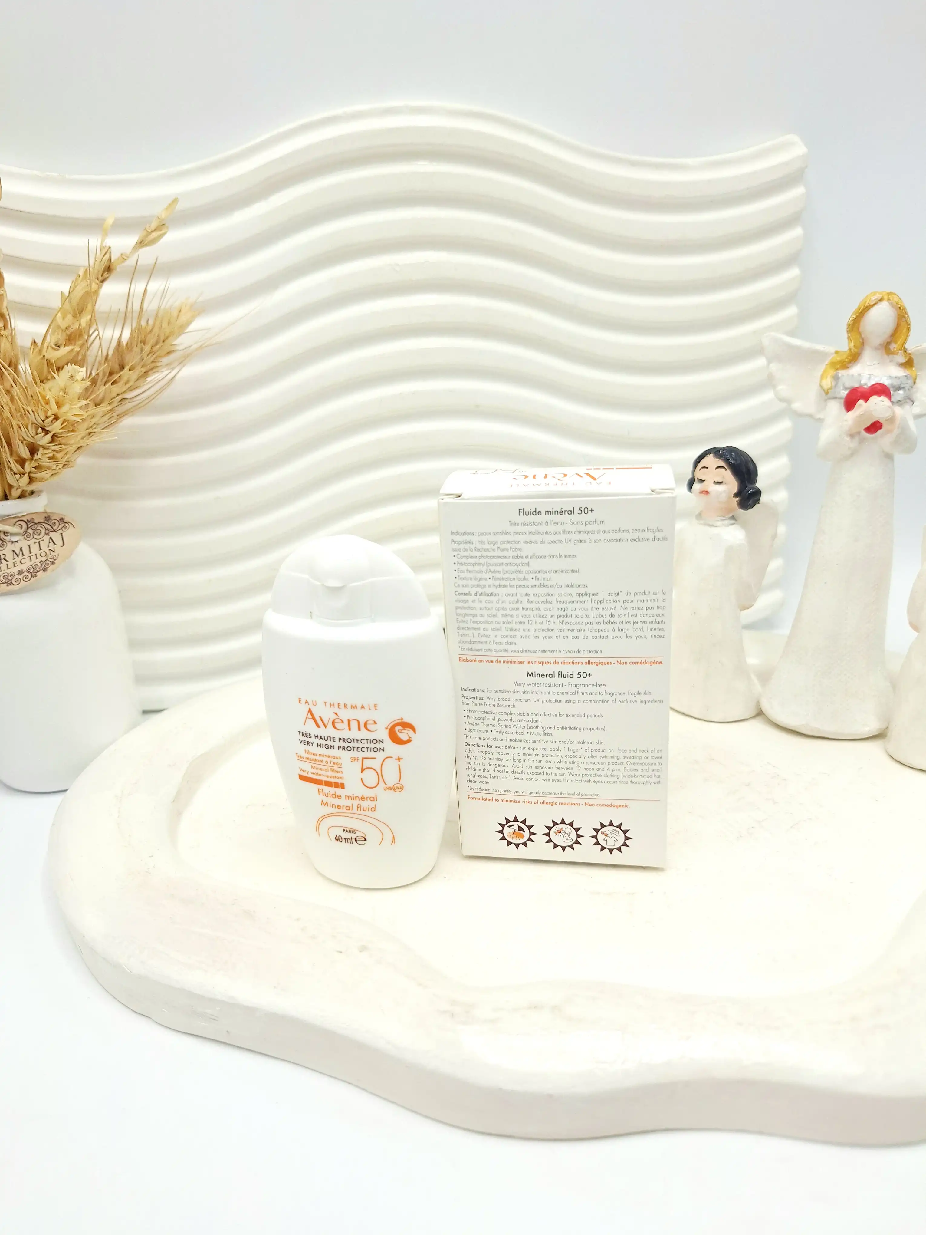 ضد آفتاب بی رنگ SPF 50 برند Avene کد 5687